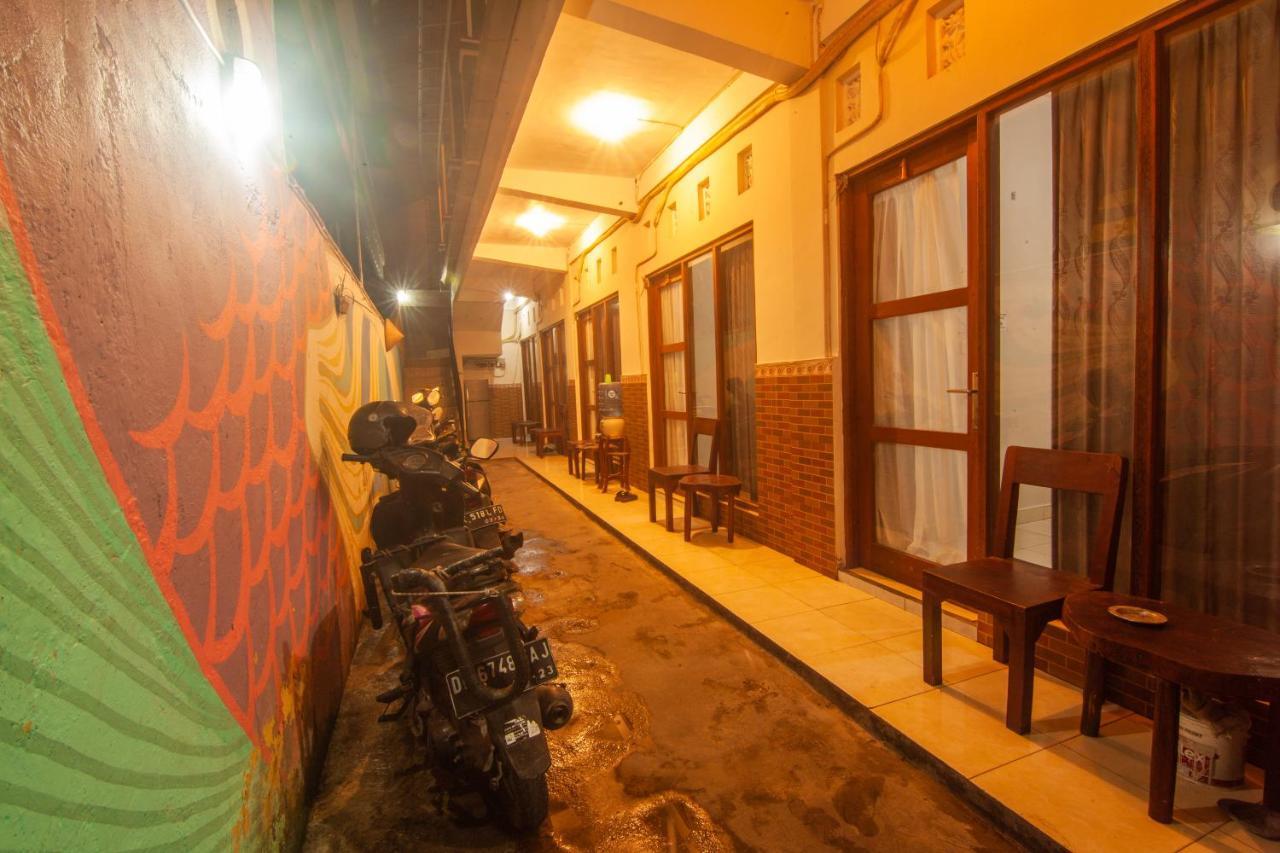 Putra Dadi Guest House チャングー エクステリア 写真